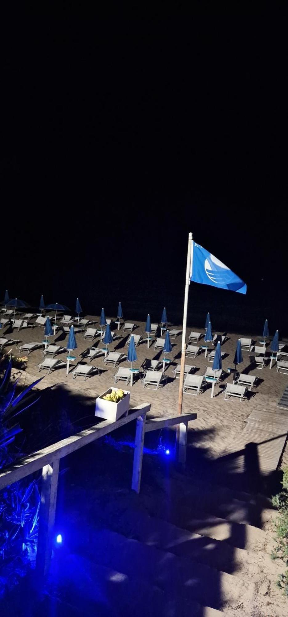 Hotel Caraibisiaco Sul Mare 贝瓦尼亚圣彼得 外观 照片