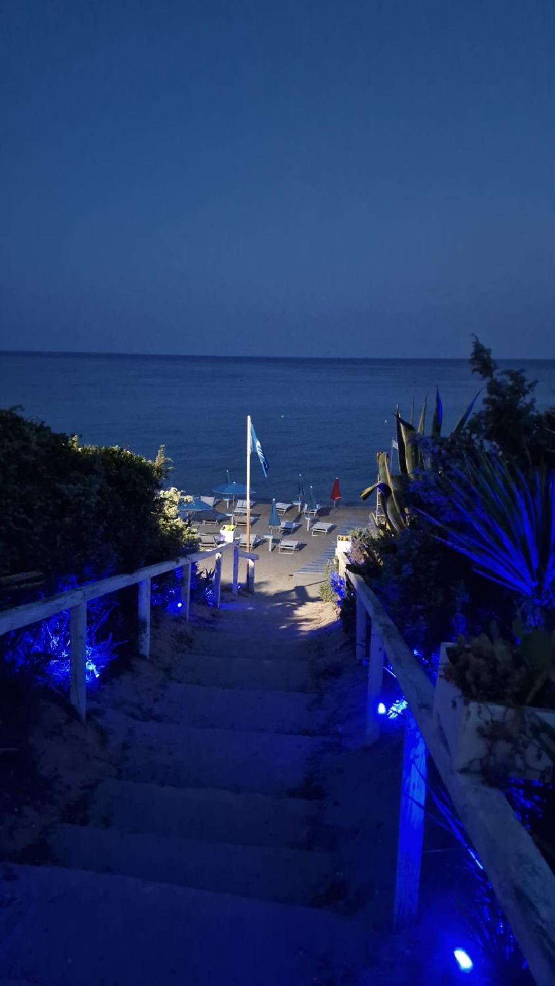 Hotel Caraibisiaco Sul Mare 贝瓦尼亚圣彼得 外观 照片